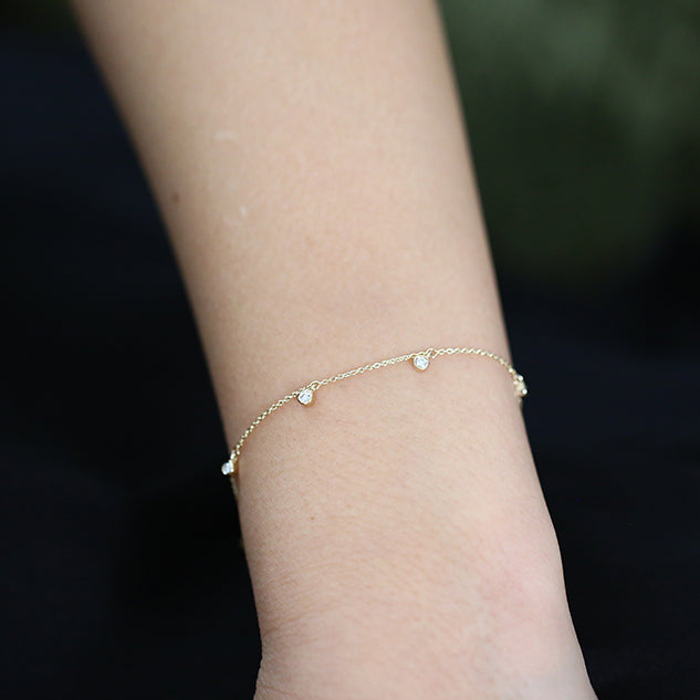 Dangling Solitaire Diamond Bracelet | 14K Gold Moving Station Chain | Elegant Gift for Her