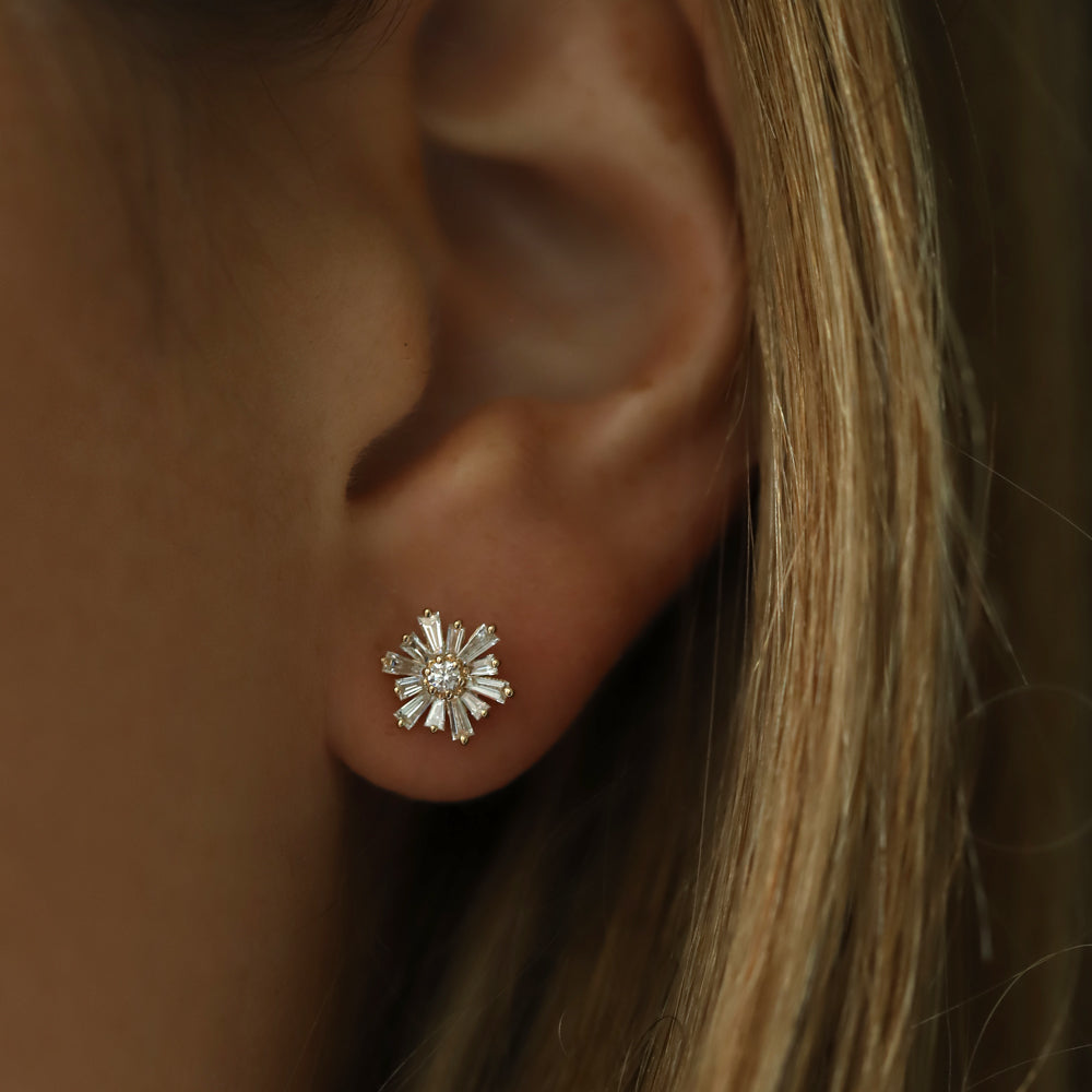 14K Tapered Baguette Diamond Snowflakes Flower Earrings | Gold Floral Stud Earrings for Women | VLOVE Fine Jewelry