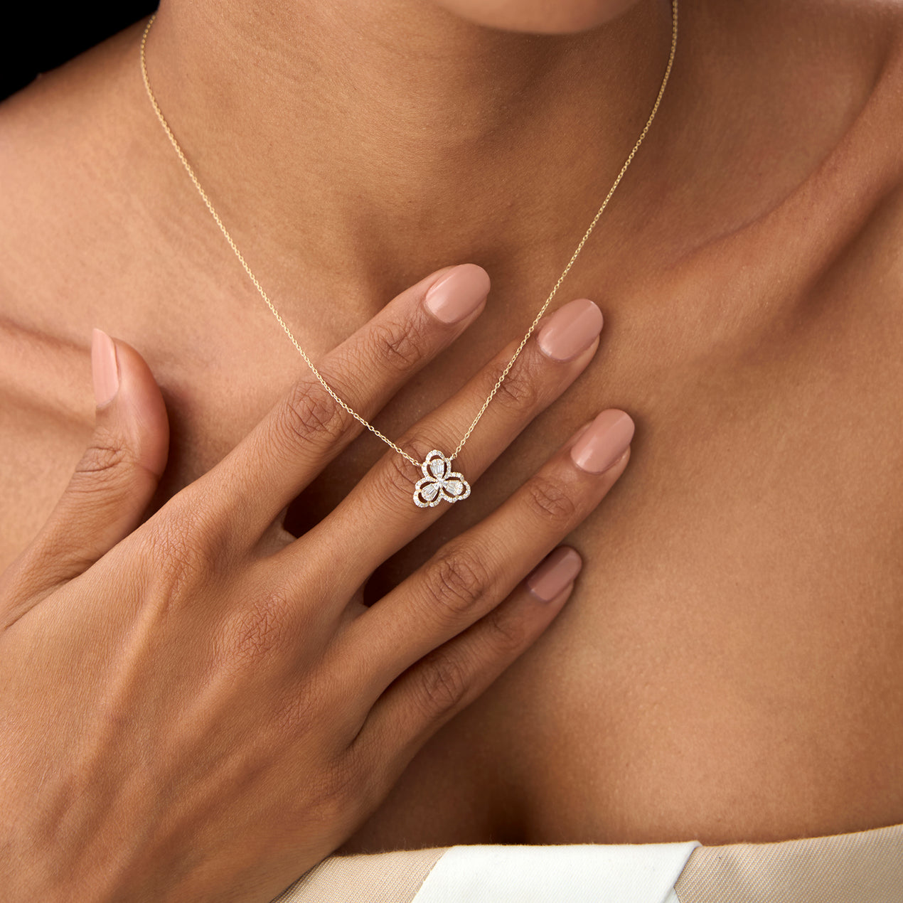 14K Baguette Diamond Clover Necklace | Solid Gold Lucky Charm Pendant | Women's Symbolic Jewelry | VLOVE