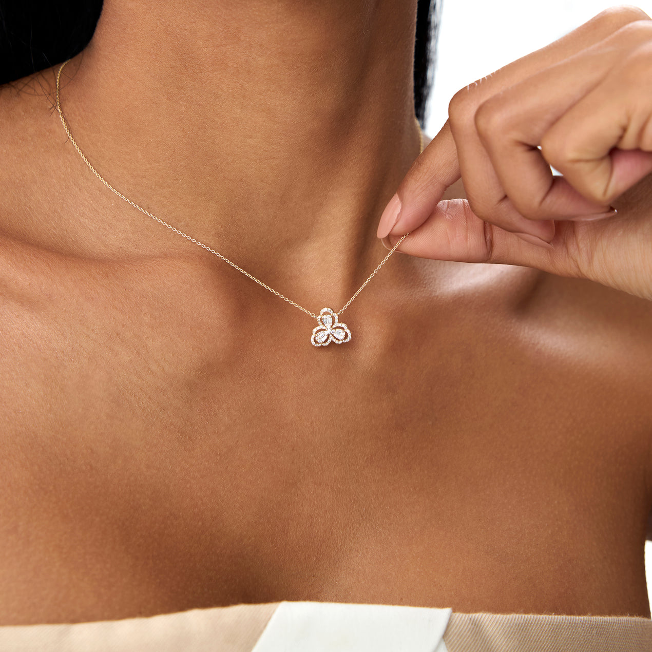 14K Baguette Diamond Clover Necklace | Solid Gold Lucky Charm Pendant | Women's Symbolic Jewelry | VLOVE