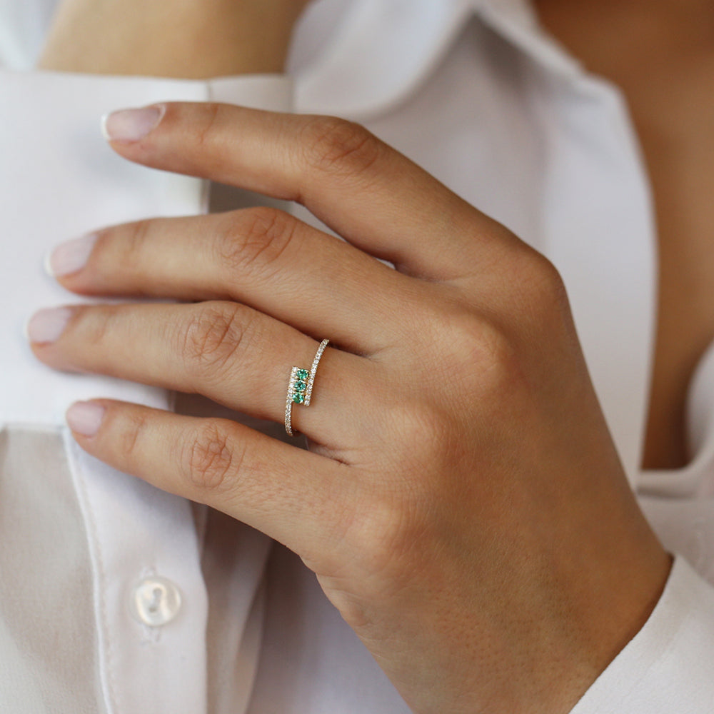 14K Cross Over Diamond Ring | Round Emerald Accents | Vintage Inspired Stackable Band | VLOVE