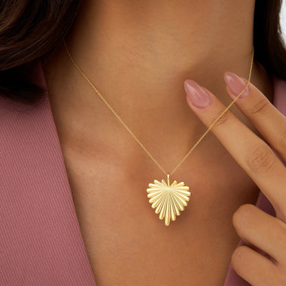 Sunburst Heart Necklace | 14K Solid Gold Romantic Jewelry | Solar Design Pendant for Women | Gift for Her