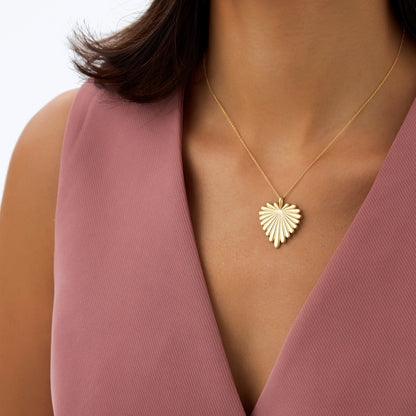 Sunburst Heart Necklace | 14K Solid Gold Romantic Jewelry | Solar Design Pendant for Women | Gift for Her