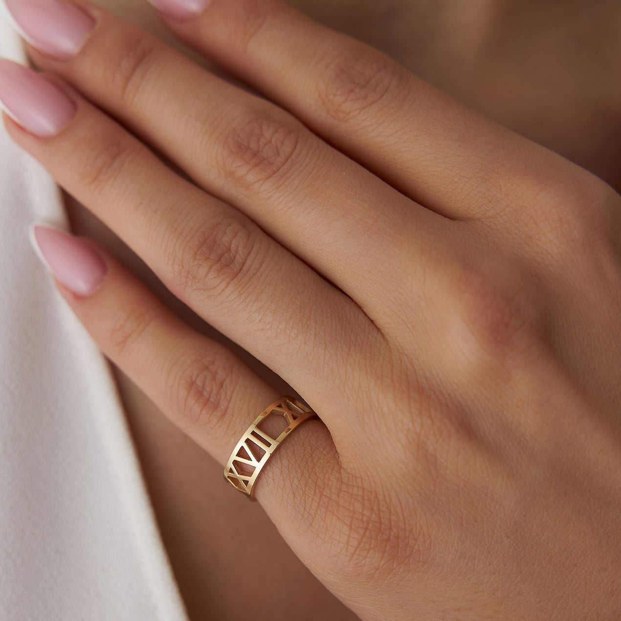 14K Roman Numeral Ring | Personalized Date Jewelry | Custom Engraving Band for Men & Women | VLOVE