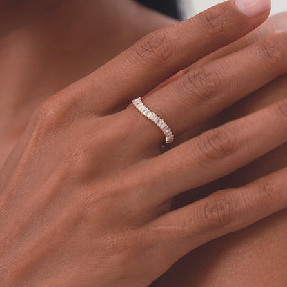 14k Unique Wave Design Baguette Diamond Ring