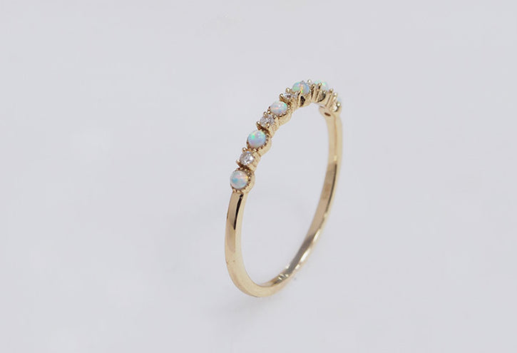 Opal zierlicher Ring