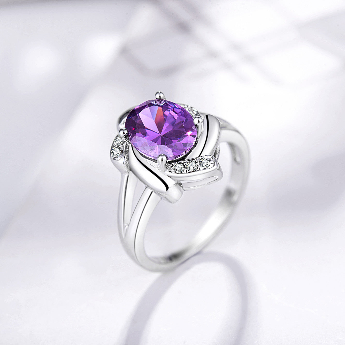 18K 纯金钻石花卉设计紫水晶戒指