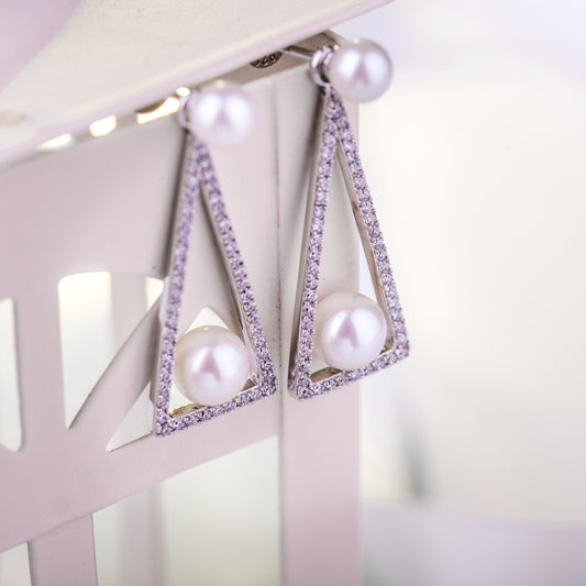 Triangle pearl earring