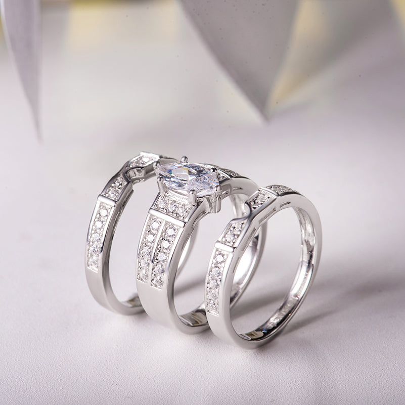 Trio-Ring aus 18-karätigem Gold mit Diamanten, besetzt mit Marquise