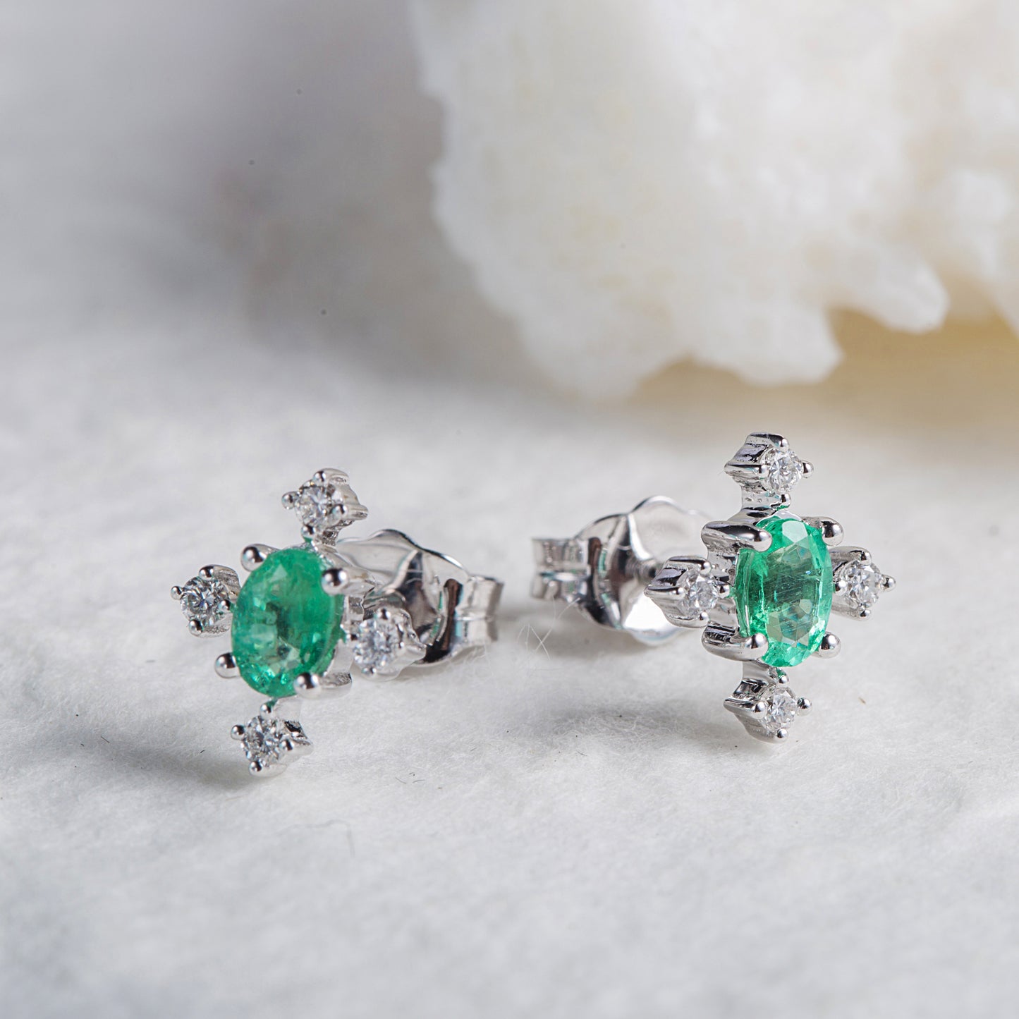 Emerald stud genuine jewelry