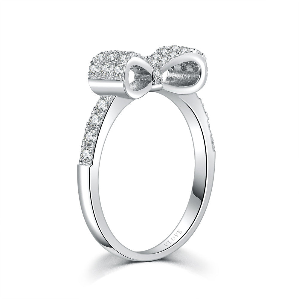 18K 纯金钻石领结设计戒指