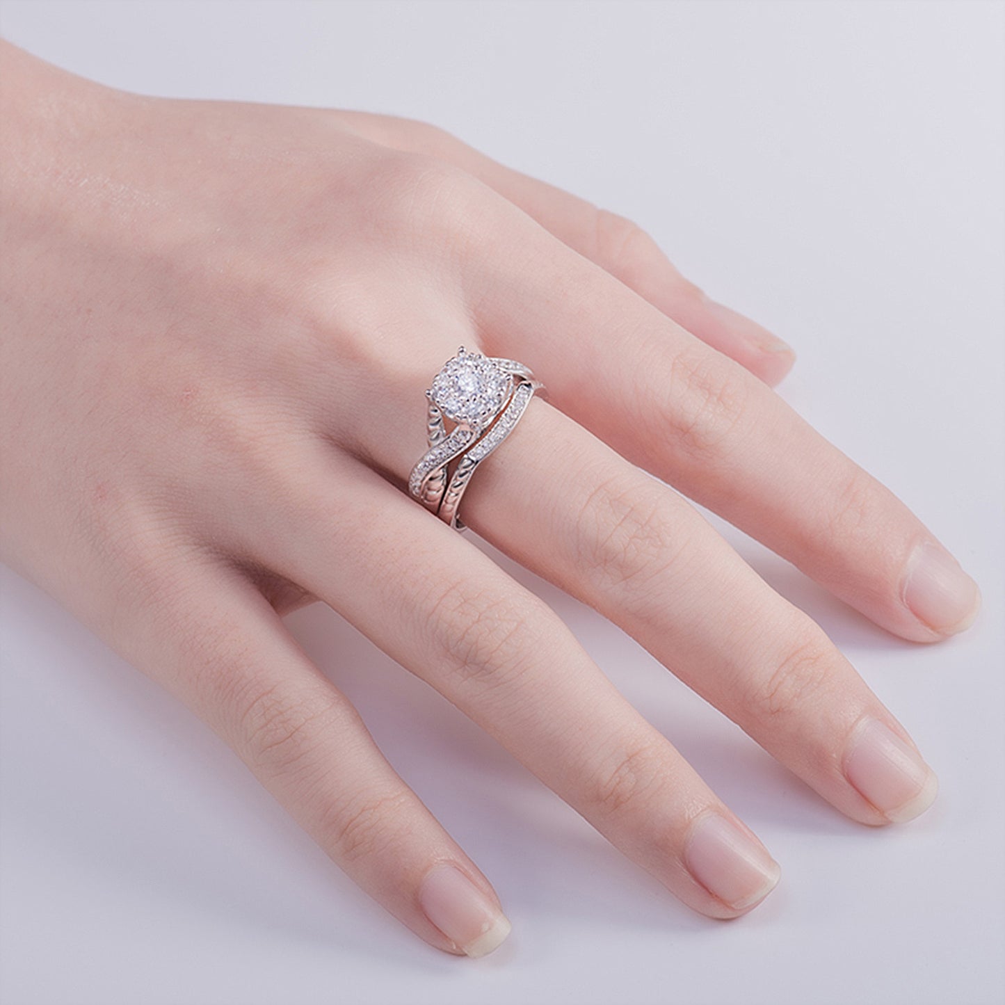 18K 纯金钻石两件套结婚戒指